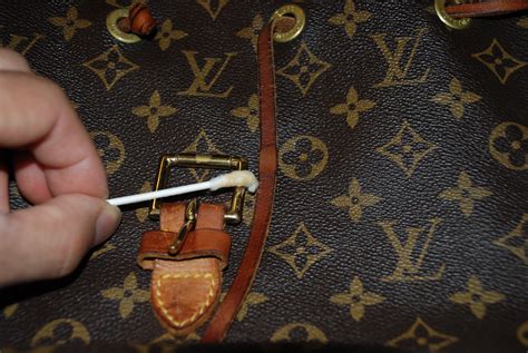 cleaning louis vuitton vachetta leather.